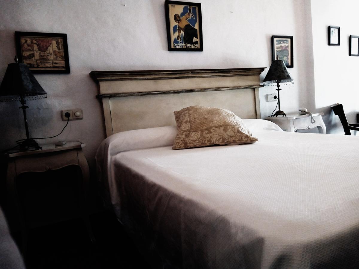 Hotel Utopia Benalup-Casas Viejas Bagian luar foto