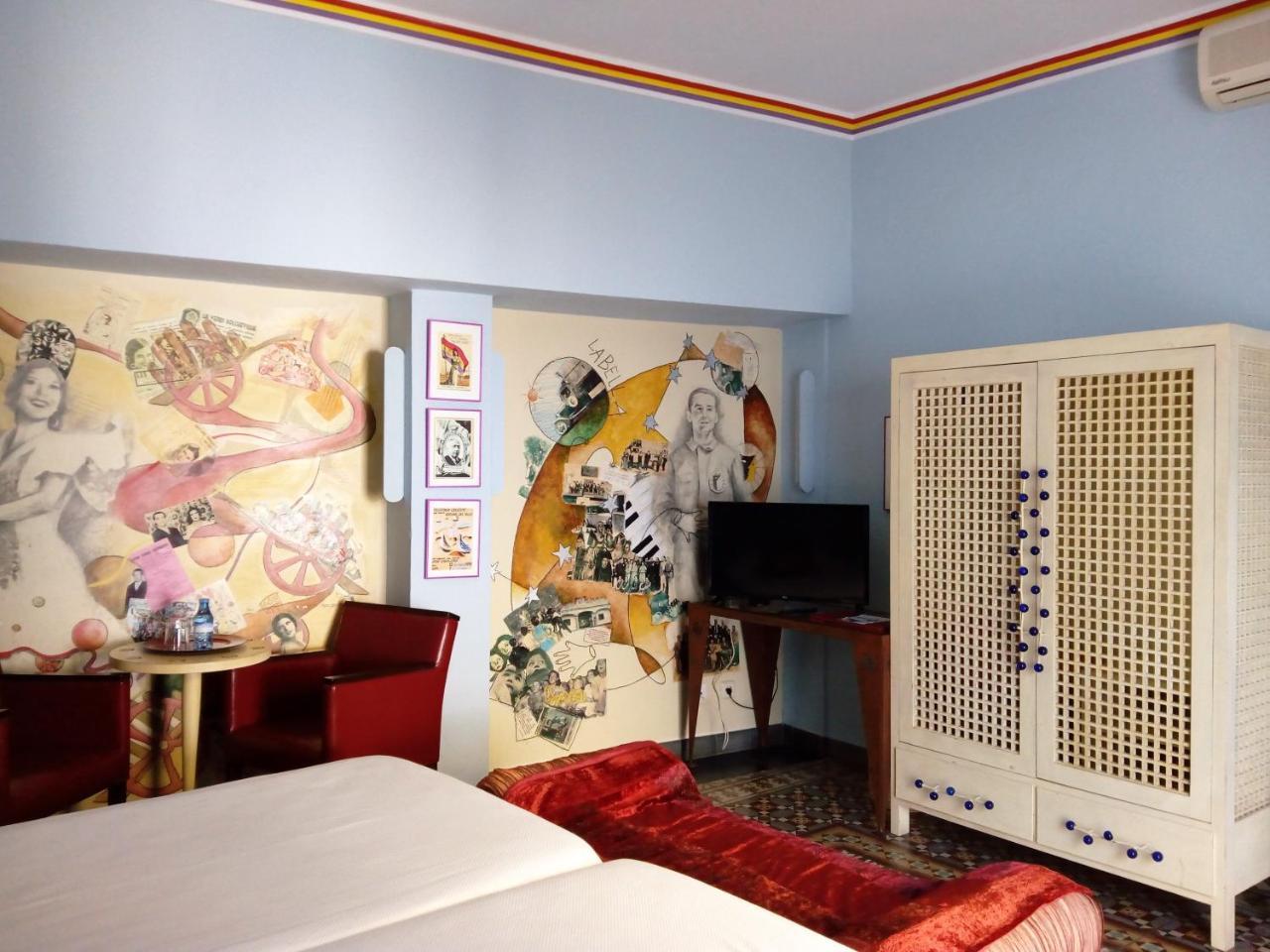 Hotel Utopia Benalup-Casas Viejas Bagian luar foto