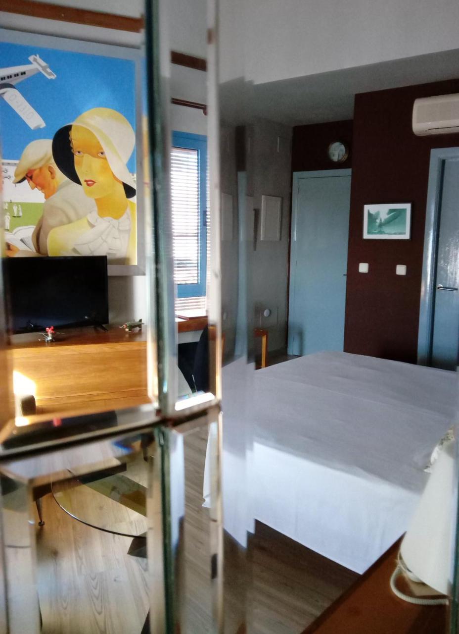 Hotel Utopia Benalup-Casas Viejas Bagian luar foto
